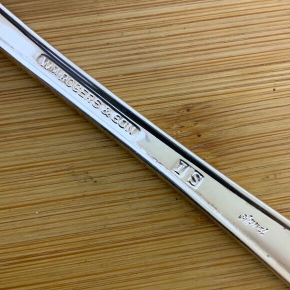 Rogers & Son IS April Silverplate Serving Spoon Vintage Flatware Replacement 50s - Picture 4 of 4